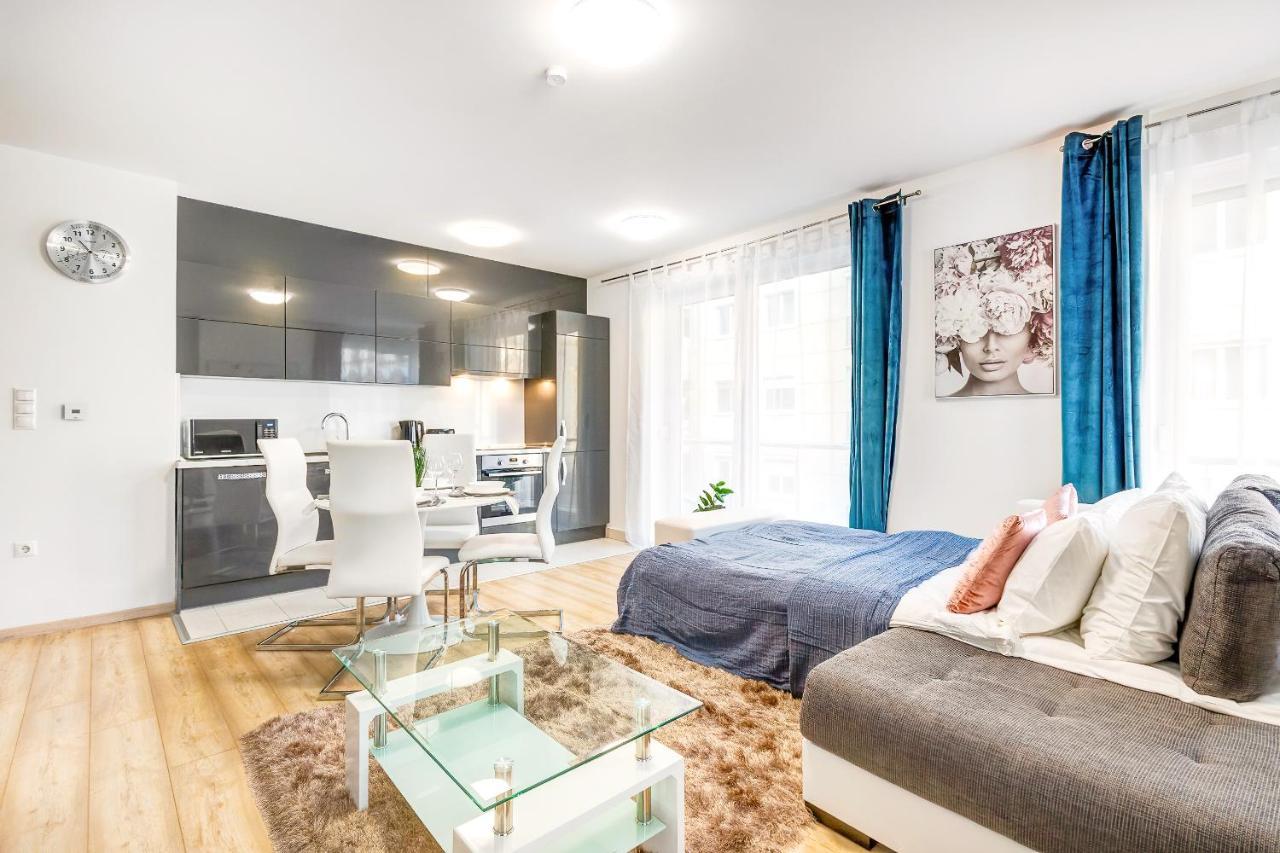 Modern Apartment With Free Garage And Balcony In The Downtown 布达佩斯 外观 照片