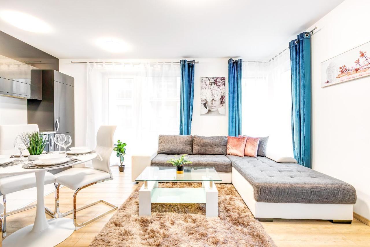 Modern Apartment With Free Garage And Balcony In The Downtown 布达佩斯 外观 照片