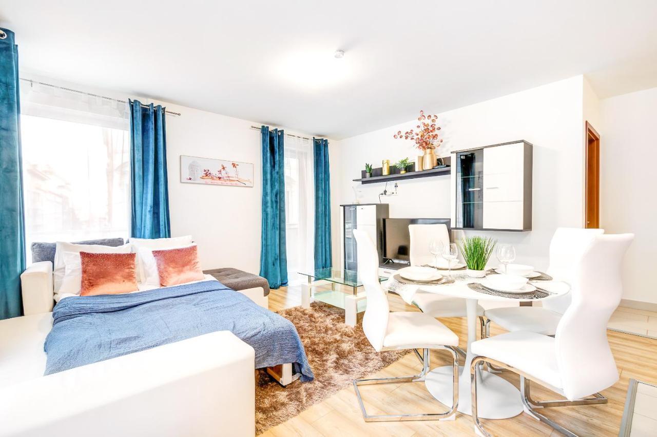 Modern Apartment With Free Garage And Balcony In The Downtown 布达佩斯 外观 照片