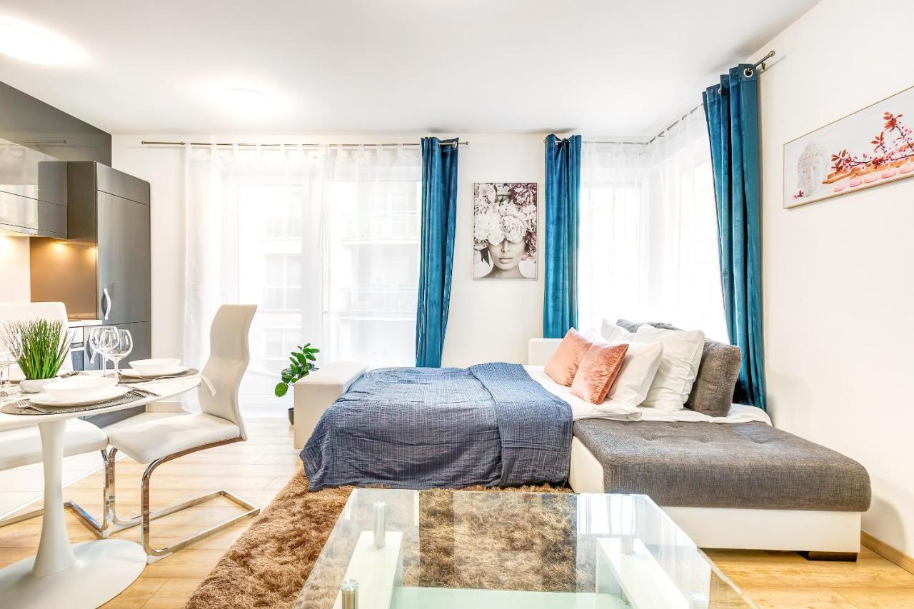 Modern Apartment With Free Garage And Balcony In The Downtown 布达佩斯 外观 照片